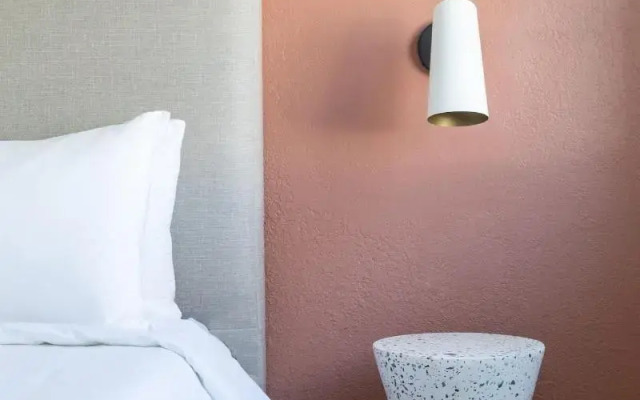 Signature Inn Oakland