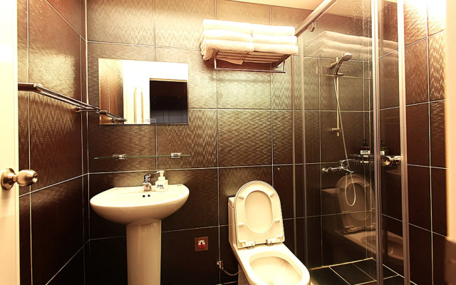 3D Sunflower Embossed B&B