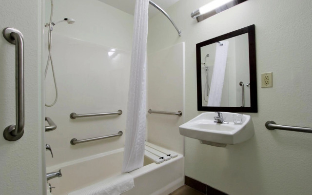 Candlewood Suites Rogers / Bentonville by IHG