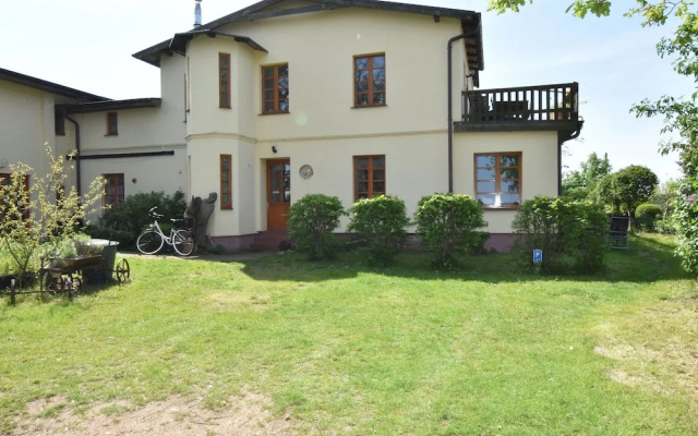 Charming Apartment in Stove With Garden