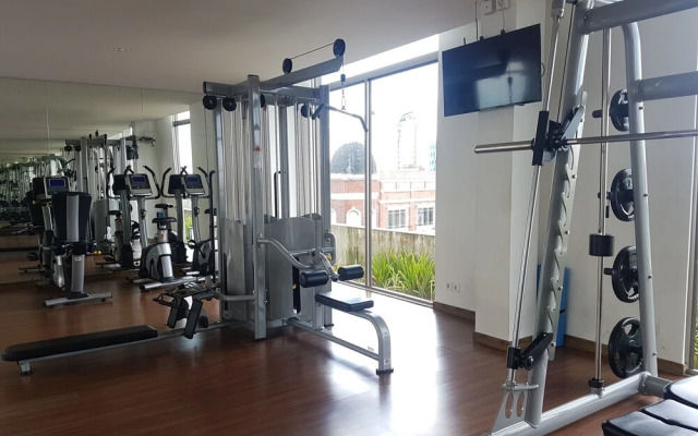 1BR Midtown Signature Apartment with Sofa Bed