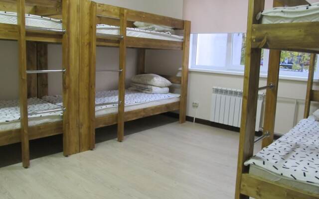 MAK mini hotel - Hostel