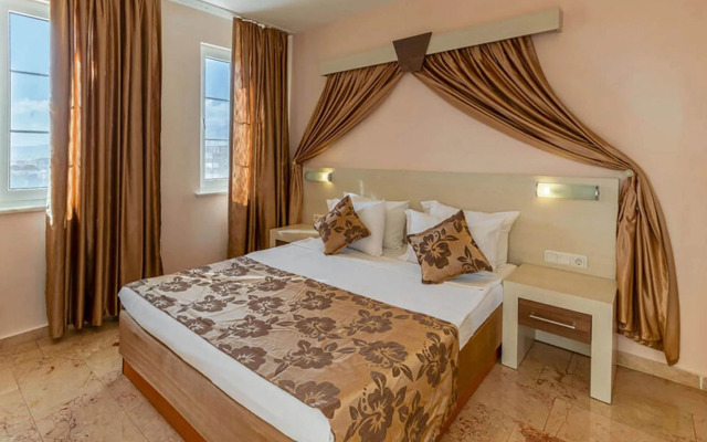 Club Paradiso Hotel