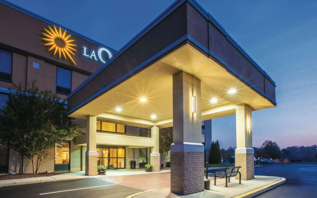 La Quinta Inn & Suites by Wyndham Mechanicsburg - Harrisburg
