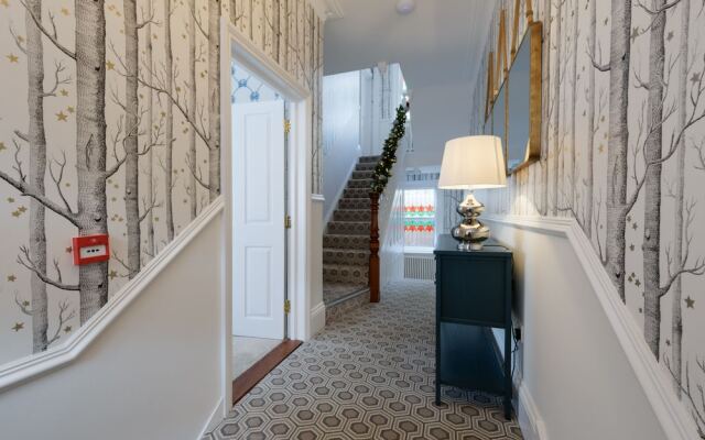 The Clarence Boutique Rooms