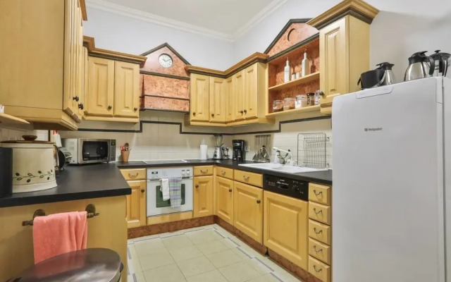 Spacious House in Marylebone [VR]