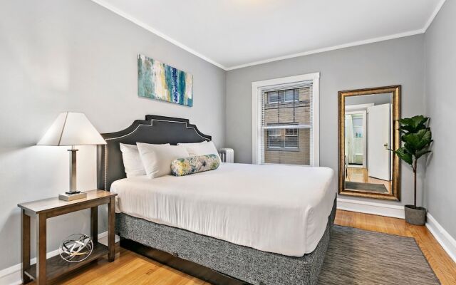 Well equipped 1BR in Chicago highlights