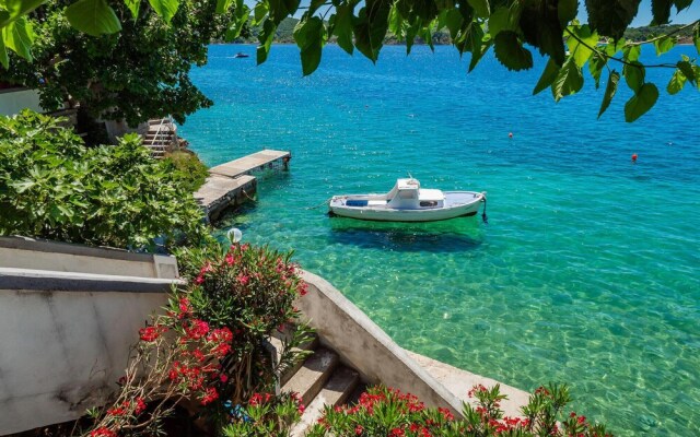 Amazing Apartment in Rab With Wifi and 1 Bedrooms