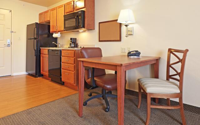 Candlewood Suites Fayetteville – University of Arkansas by IHG