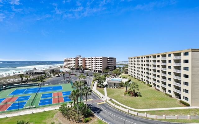 Inlet Reef 510 2 Bedroom Condo by RedAwning