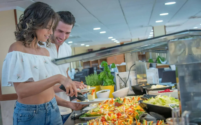 Отель RH Casablanca & Suites