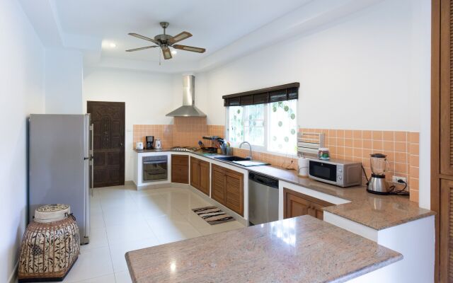 La Romanee Infinity Villa by Jetta