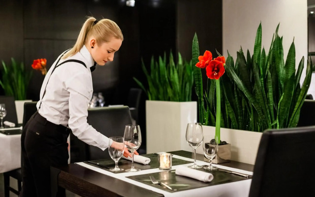 Queen Boutique Hotel