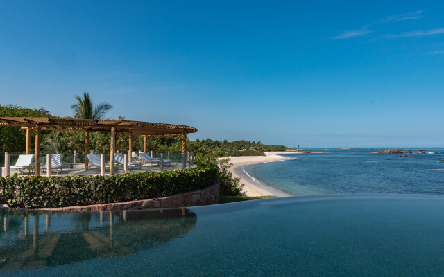 Four Seasons Resort Punta Mita