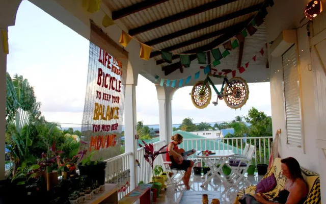Happy hippies House