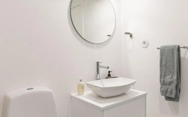Alvaro's Charming Loft by MP