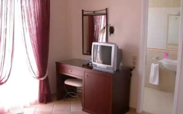 Ostria Hotel