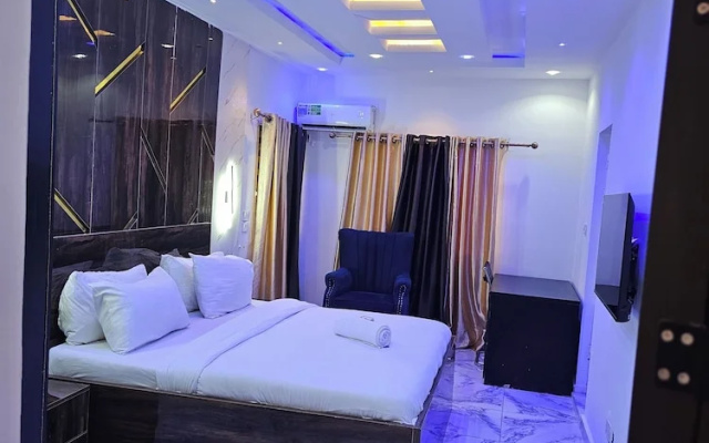 Vinchee Suites
