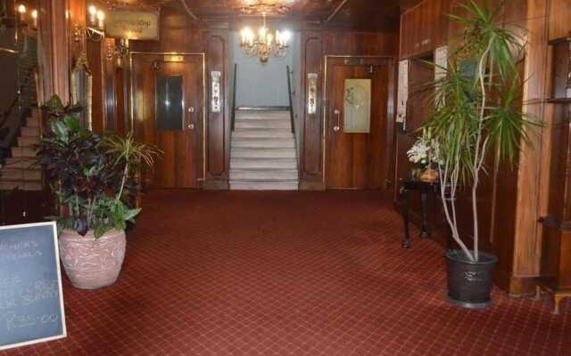 Parkview Hotel Suites