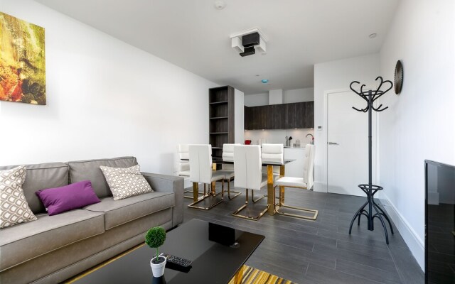 Hanger Lane Apartments (Peymans)