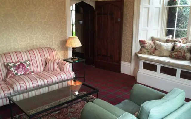 Weston Manor Hotel