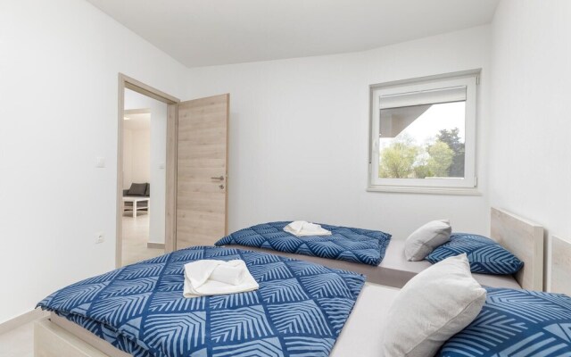 Beautiful Apartment in Pula With Wifi and 2 Bedrooms