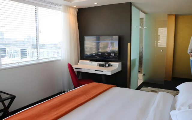 ONOMO Hotel Waterfront