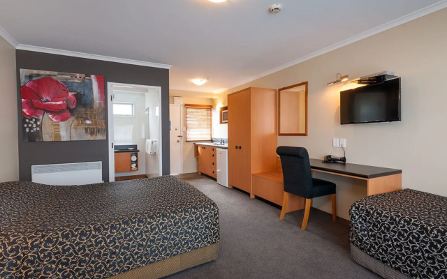Picton Beachcomber Inn