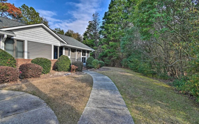 Pinehurst Gem on Golf Course & Putting Green!
