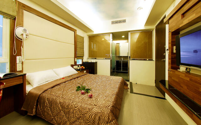Harbor Elite Hotel