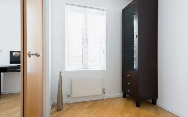 Platinum Apartment Near Westminster 9982