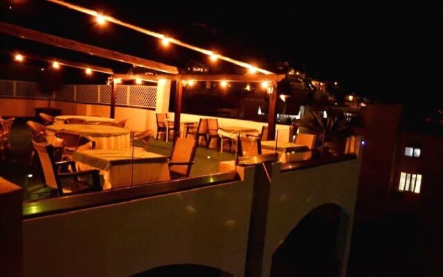Saga Hotel