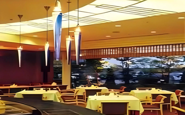 Cypress Garden Hotel