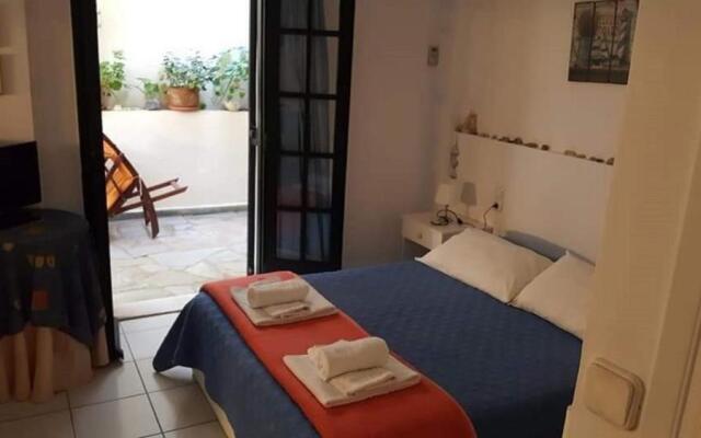 Aigialis Apartments & Studios