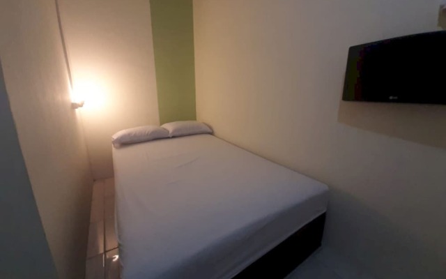 OYO 93274 Oren Home Bekasi