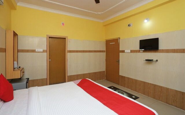 OYO 15915 Hotel Star Inn
