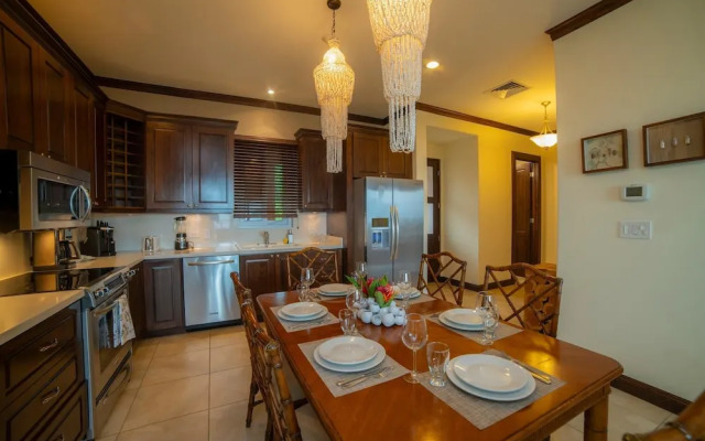 Altavista 5D 3 Bdr 2 bth Ocean View Condo