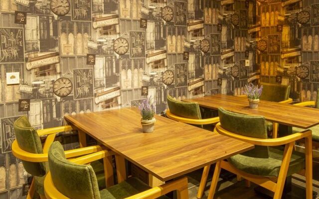 Alemeyn The Taksim Leons Hotel Cafe & Spa