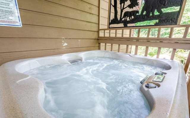 The Rose 5 Bedroom Cabin by RedAwning