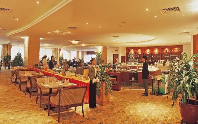 Palace International Hotel
