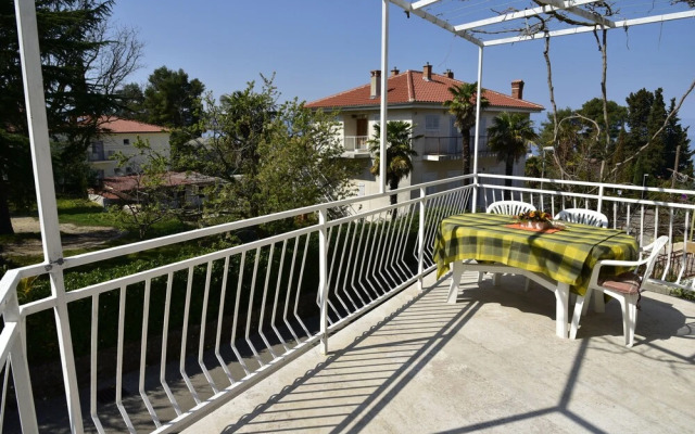Apartments Maestral