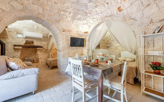 Trullo Delle Ginestre Private Pool