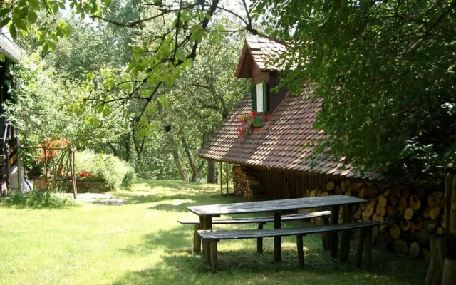 The Holler Comfortable Holiday Residence