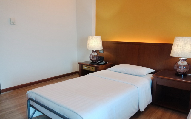 Krungsri River Hotel