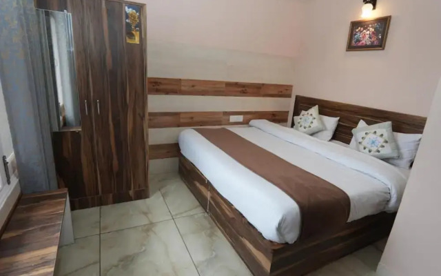 Goroomgo Shree Shimla Stay