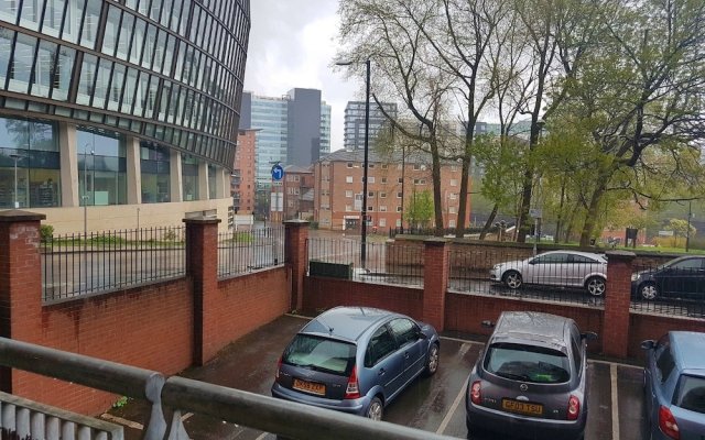 Bright, Spacious 2BR Ancoats Apt for 4 W/balcony