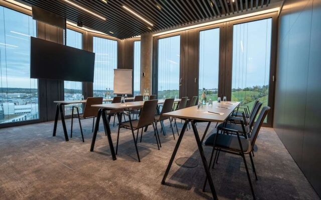 Radisson Blu Hotel At Porsche Design Tower Stuttgart