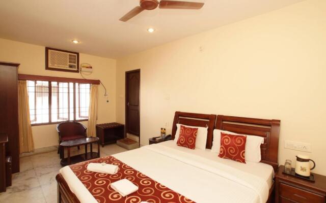 Lloyds Serviced Apartments, Near Music Academy