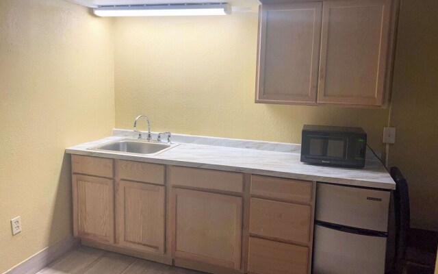 Days Inn By Wyndham Muskegon