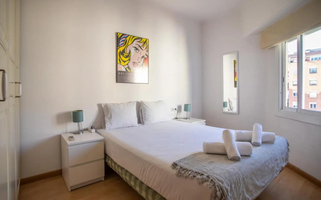 51FLO4-Well located apartment in Sant Antoni